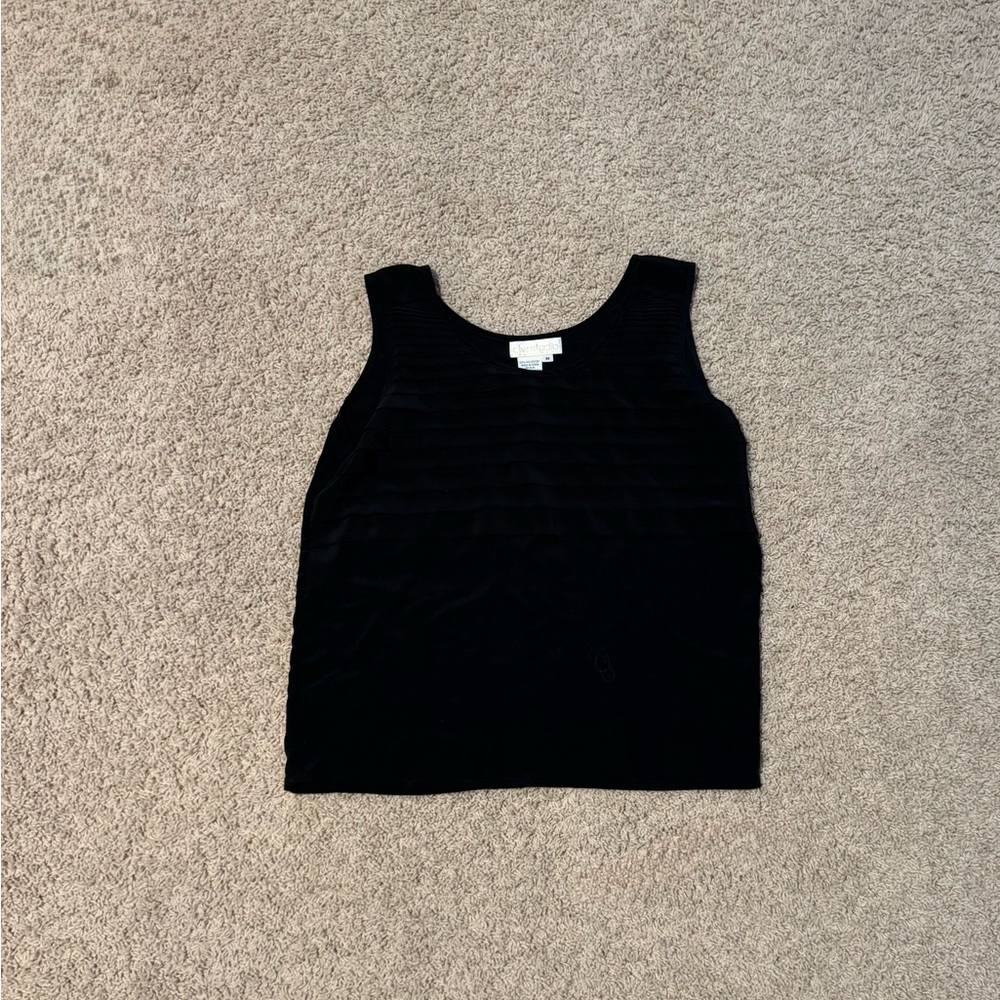 Che Studio Women’s Black Pleated Front Sleeveless Tank